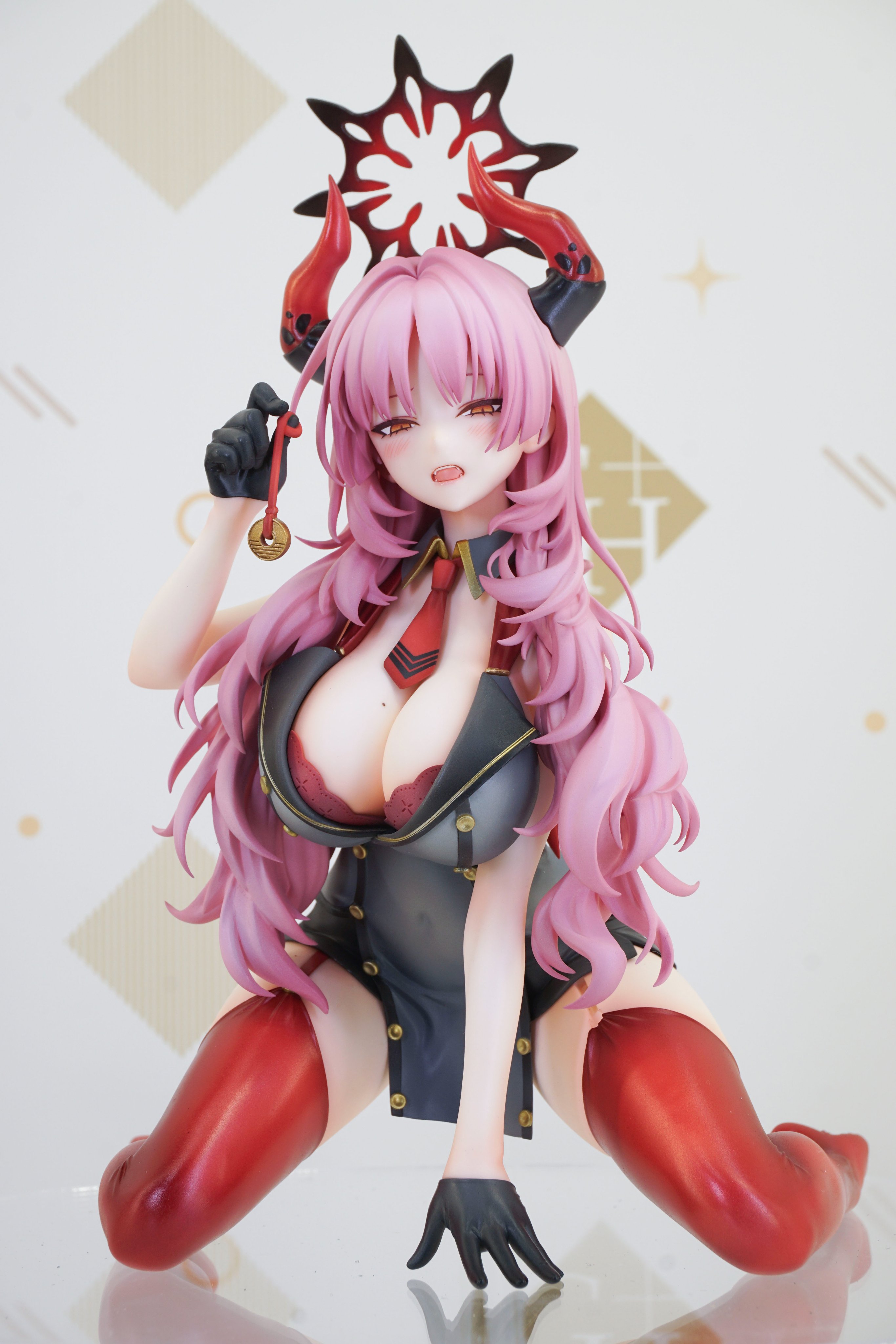 Blue Archive - Satsuki: Memorial Lobby Ver. - Non-Scale Scale Figure (GOLDEN HEAD)