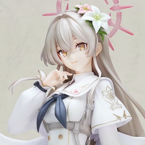 Nagisa: Radiance in Bloom
