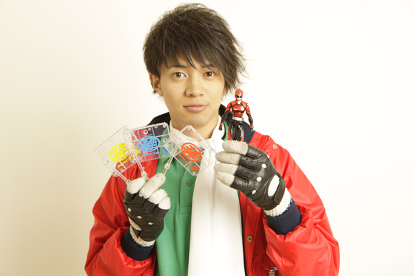 Hikounin Sentai Akibaranger - Akiba Red - S.H.Figuarts (Bandai) photo 2