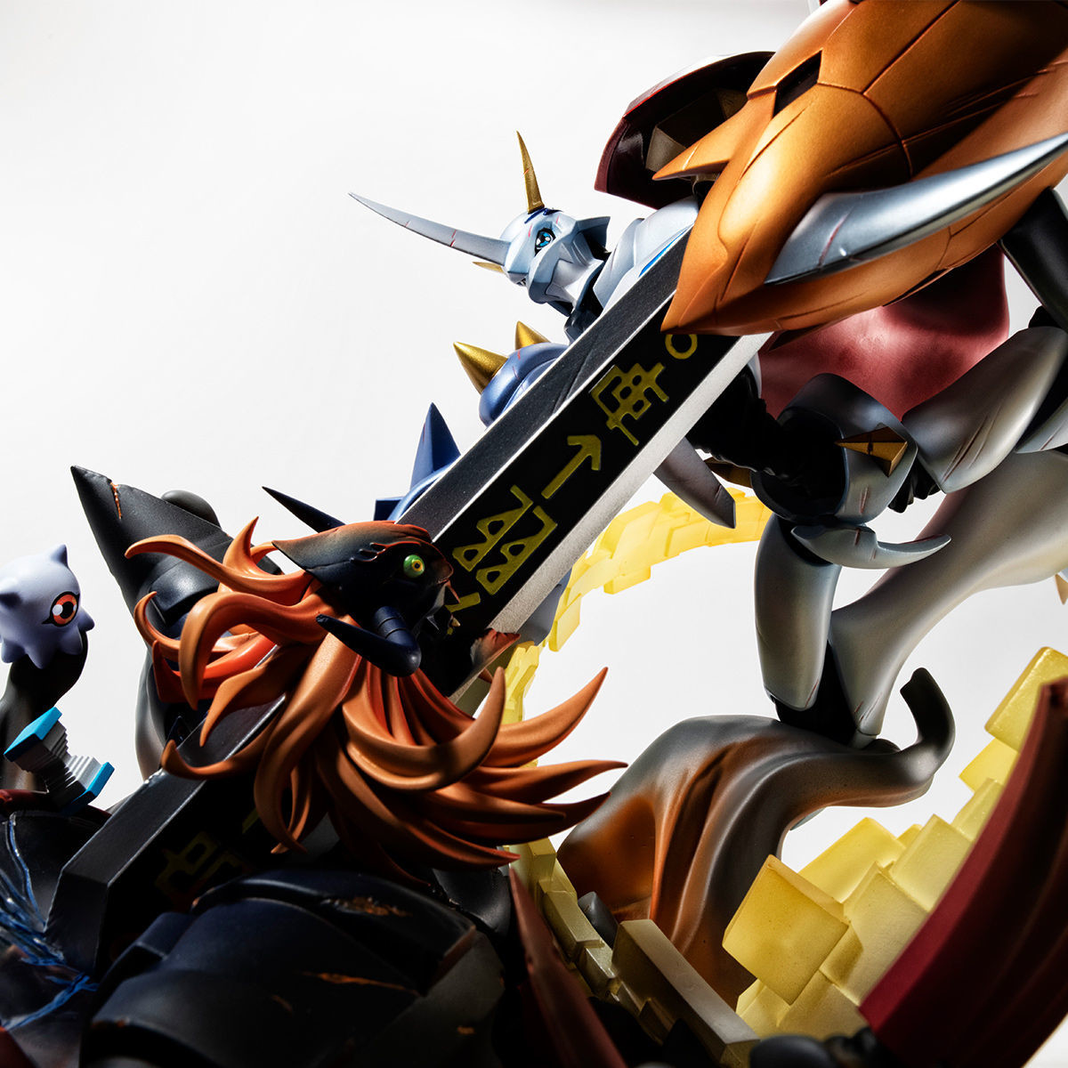 Digimon Adventure Movie: Bokura no War Game! - Diablomon - Kuramon - Omegamon - V.S. Series (MegaHouse) photo 4