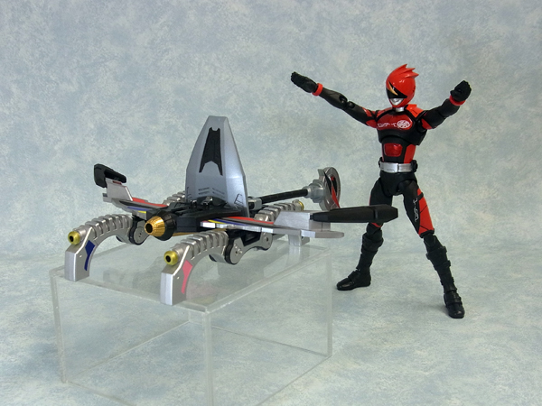 GoGo Sentai Boukenger - BoukenRed - S.H.Figuarts (Bandai) photo 6