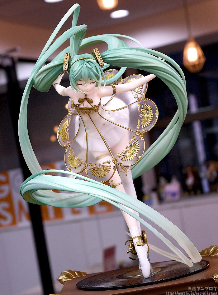 Vocaloid - Hatsune Miku - 1/1 - Symphony: 5th Anniversary Ver. (Good Smile Company) photo 6