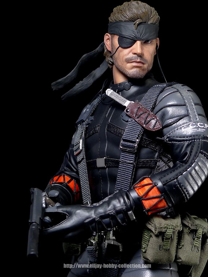 Metal Gear Solid 3: Snake Eater - Naked Snake - 1/6 - Sneaking Suit Version (Hot Toys) photo 2
