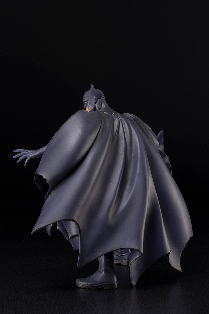 Batman: Hush - Batman - ARTFX - 1/6 - Renewal Package (Kotobukiya) photo 9