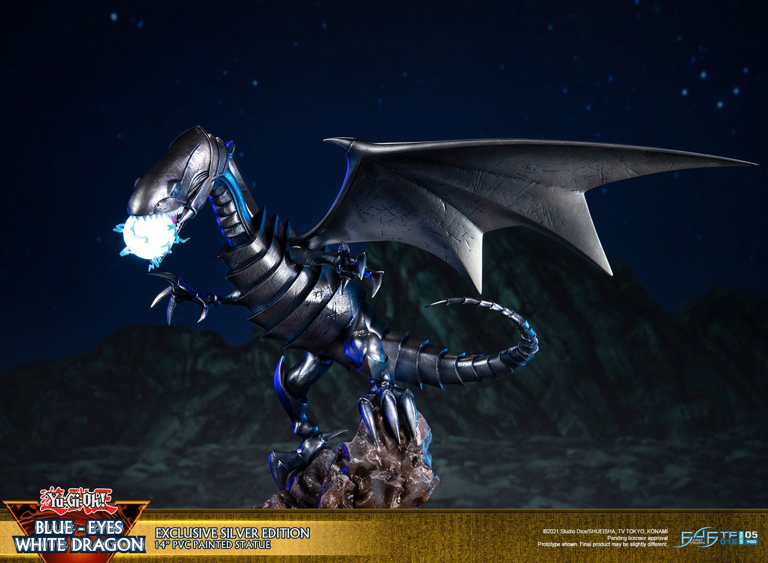 Yu-Gi-Oh! Duel Monsters - Blue-Eyes White Dragon - Exclusive Silver Edition (First 4 Figures) photo 3
