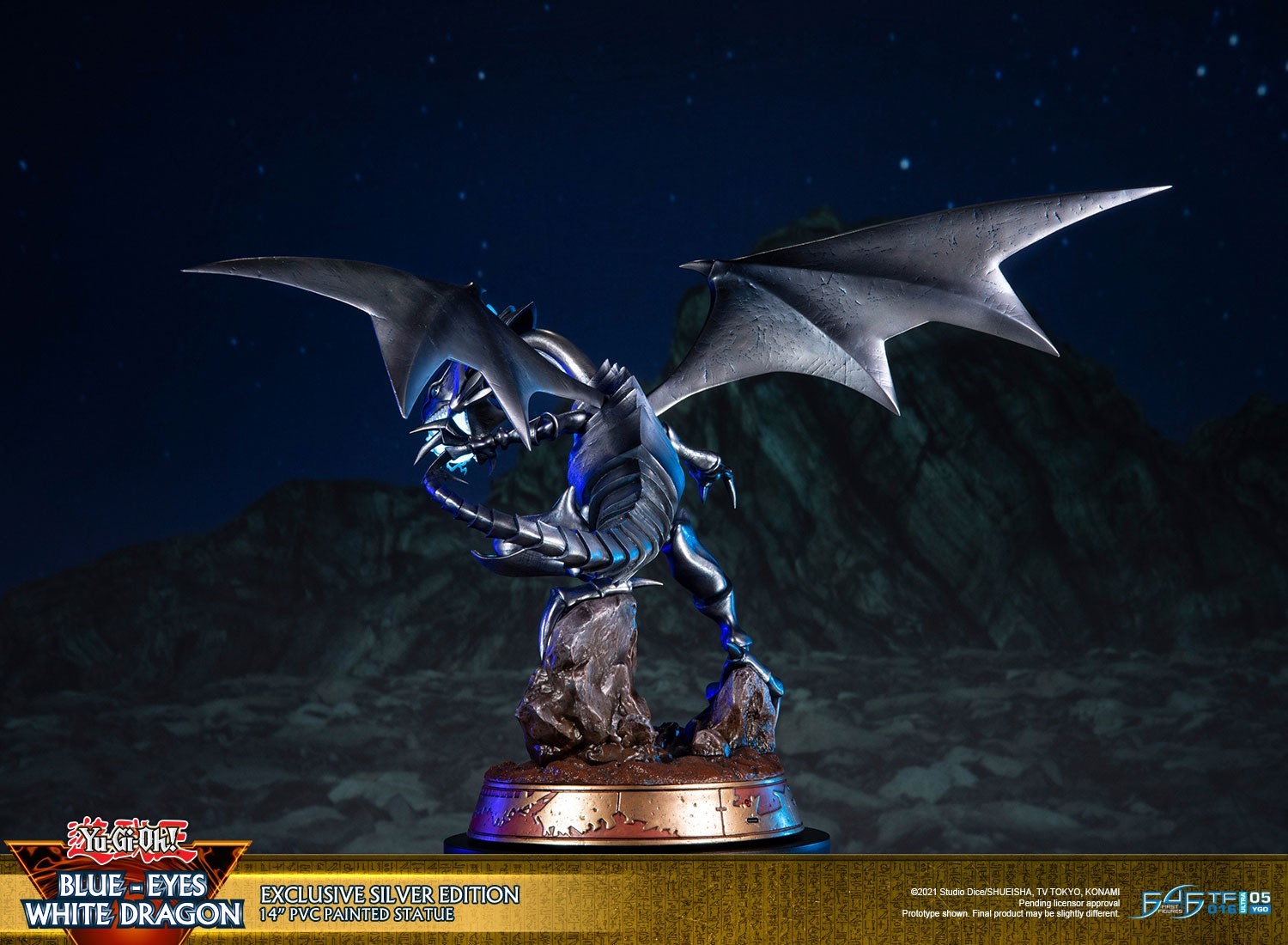 Yu-Gi-Oh! Duel Monsters - Blue-Eyes White Dragon - Exclusive Silver Edition (First 4 Figures) photo 14