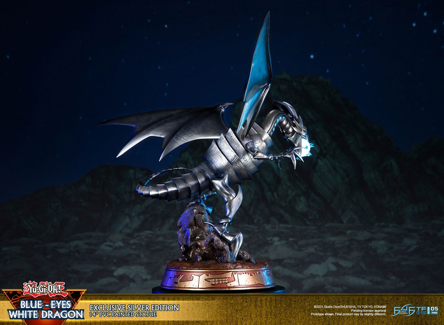 Yu-Gi-Oh! Duel Monsters - Blue-Eyes White Dragon - Exclusive Silver Edition (First 4 Figures) photo 16