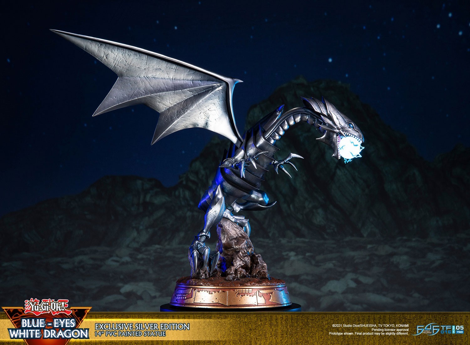 Yu-Gi-Oh! Duel Monsters - Blue-Eyes White Dragon - Exclusive Silver Edition (First 4 Figures) photo 17