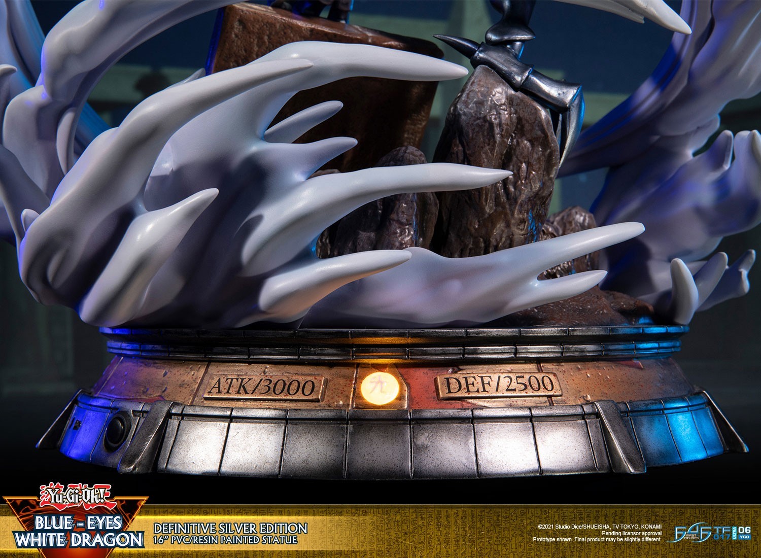 Yu-Gi-Oh! Duel Monsters - Blue-Eyes White Dragon - Definitive Silver Edition (First 4 Figures) photo 8
