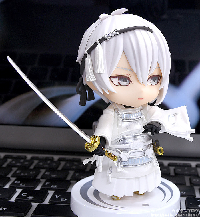 Butai Touken Ranbu Hiden Yui no Me no Hototogisu - Mikazuki Munechika - Nendoroid  (#1549) (Orange Rouge) photo 14