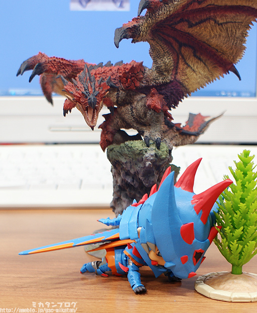 Monster Hunter 3 (Tri) G - Hunter - Nendoroid  (#266) - Male Swordsman - Lagia X Armor ver., Full Action (Good Smile Company) photo 11