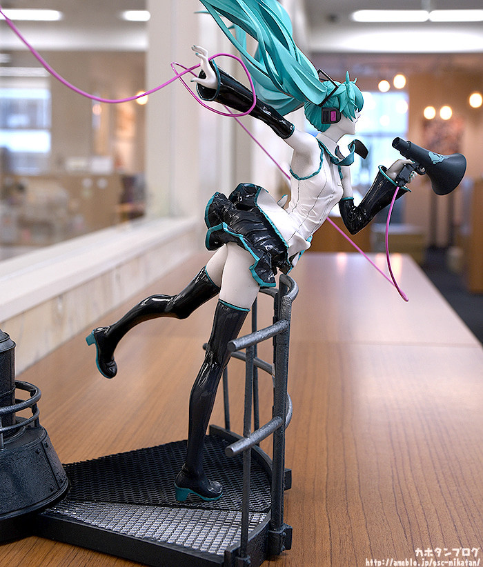 Vocaloid - Hatsune Miku - 1/8 - Love is War, Refined Ver. (Good Smile Company) photo 2