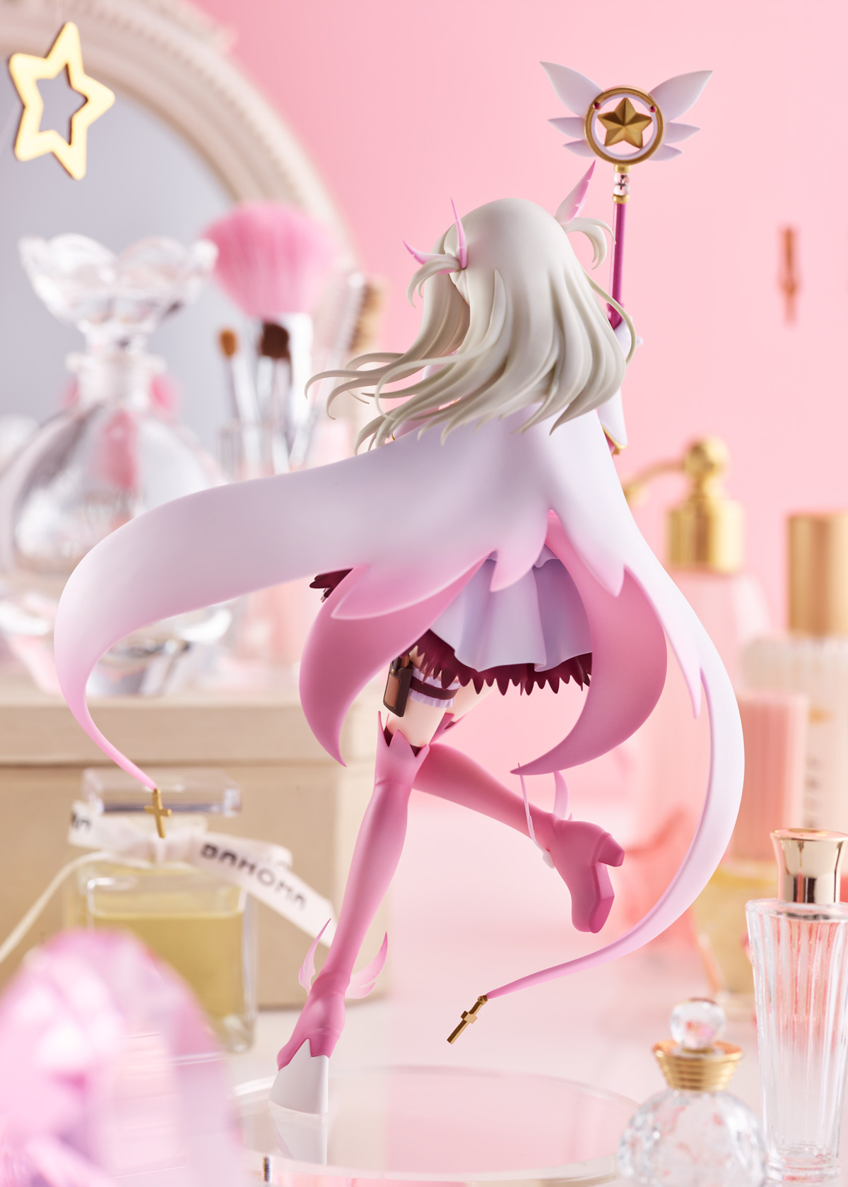 Fate/Kaleid Liner Prisma☆Illya: Prisma☆Phantasm - Illyasviel von Einzbern - Magical Ruby - 1/7 - Wink ver. (Wanderer) photo 4