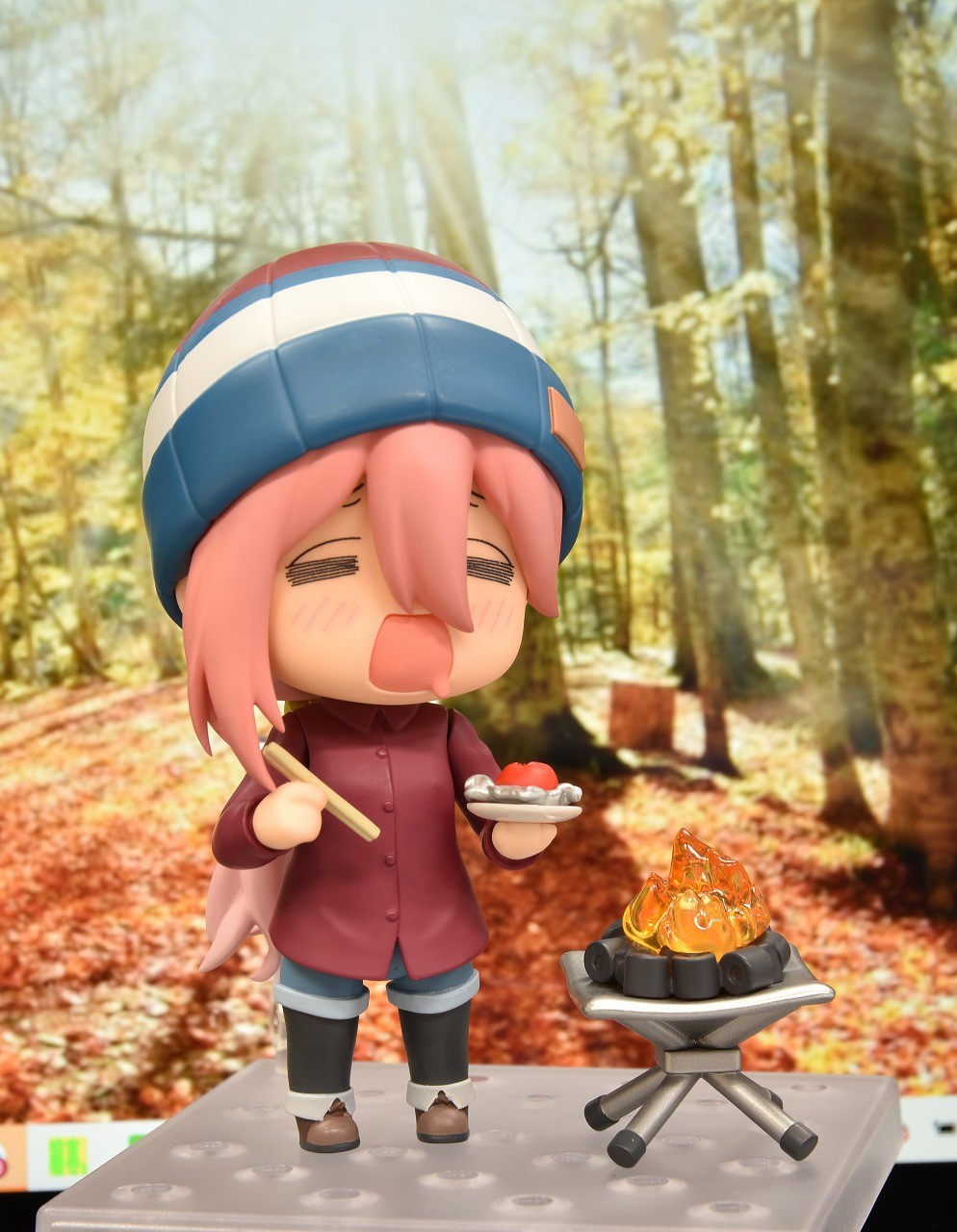 Yurucamp - Kagamihara Nadeshiko - Nendoroid  (#1623-DX) - Solo Camp ver., DX Edition (Max Factory) photo 14