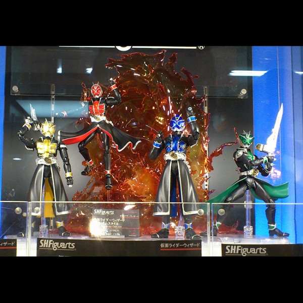 Kamen Rider Wizard - S.H.Figuarts - Flame Style (Bandai) photo 3