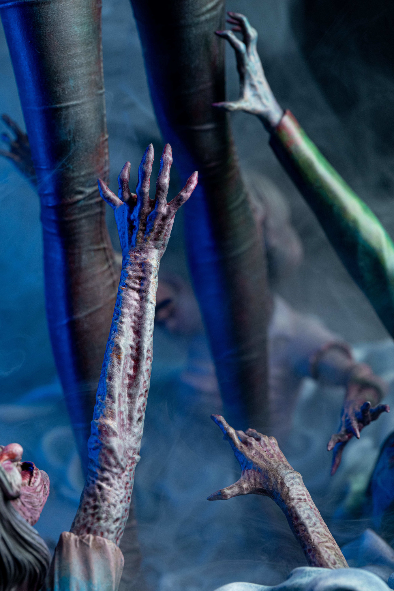Itou Junji: Collection - Yotsutsuji no Bishounen - 1/6 - Screaming Night Limited Edition (Echoes Gallery) photo 17