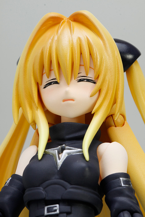 To LOVEru Darkness - Konjiki no Yami - S.H.Figuarts (Bandai) photo 5