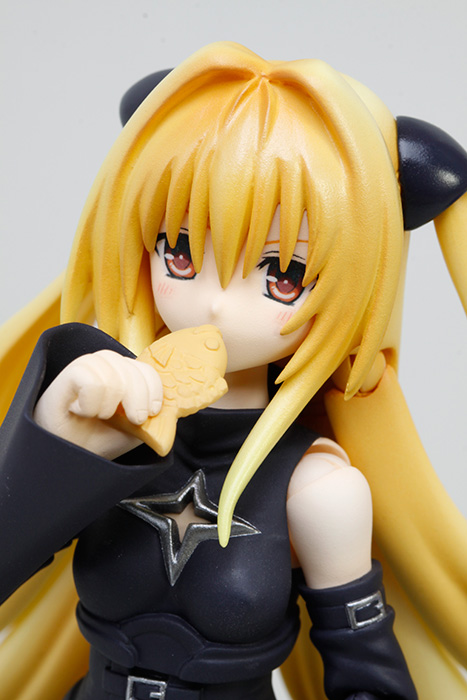 To LOVEru Darkness - Konjiki no Yami - S.H.Figuarts (Bandai) photo 7