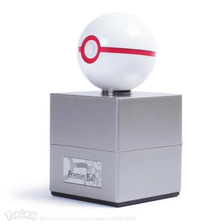 Pocket Monsters - Light-Up Figure - Replica - Premier Ball - 1/1 (The Wand Company) photo 2