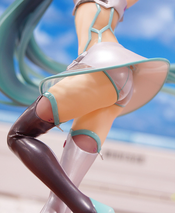 Good Smile Racing - Vocaloid - Hatsune Miku - 1/8 - Racing 2012 (Good Smile Company) photo 3