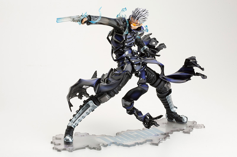 Trigun: Badlands Rumble - Vash the Stampede - ARTFX J - 1/8 - The Gunman in Black (Kotobukiya) photo 9