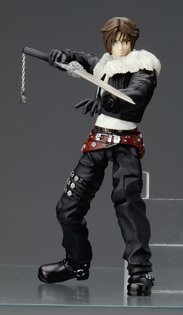 Final Fantasy VIII - Squall Leonhart - Play Arts (Kotobukiya, Square Enix) photo 3