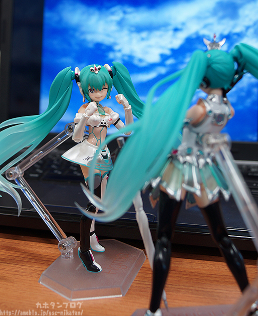 Good Smile Racing - Vocaloid - Hatsune Miku - Figma (#SP-049) - Racing 2013 (Max Factory)