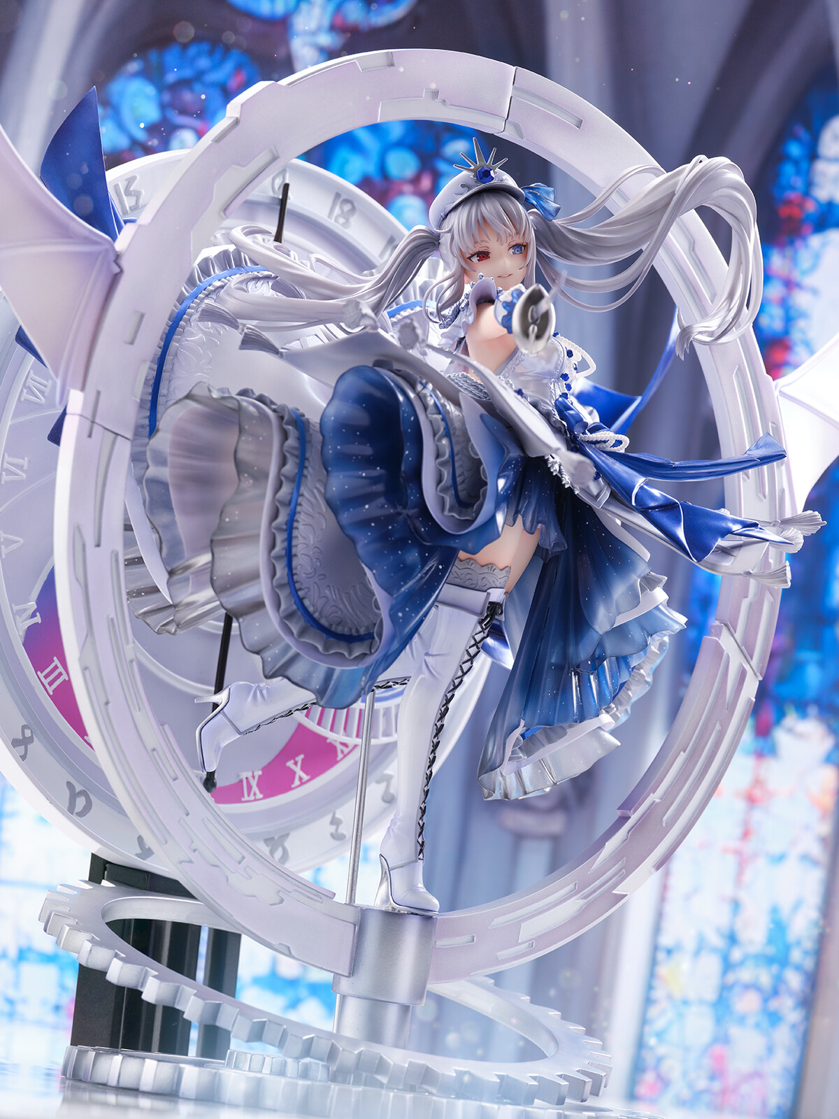 Date A Live Fragment: Date A Bullet - White Queen - Shibuya Scramble Figure - 1/7 - Royal Blue Sapphire Dress Ver. (eStream) photo 4