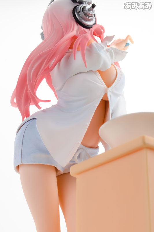 SoniComi (Super Sonico) - Sonico - Seikatsu Micchaku Shuzai Special Figure - Teeth-Brushing ver. (FuRyu)