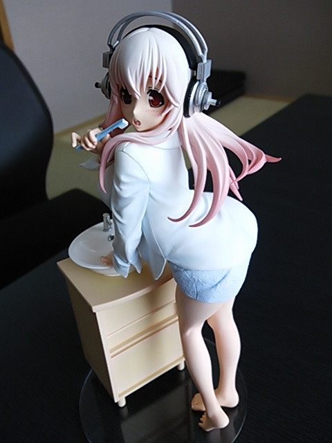 SoniComi (Super Sonico) - Sonico - Seikatsu Micchaku Shuzai Special Figure - Teeth-Brushing ver. (FuRyu)