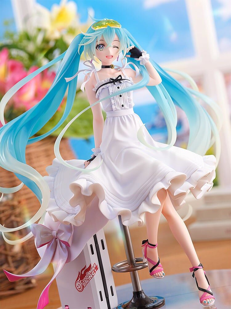 Good Smile Racing - Hatsune Miku - 1/7 - 2021 Vacation Style Ver. (Wonderful Works) photo 3