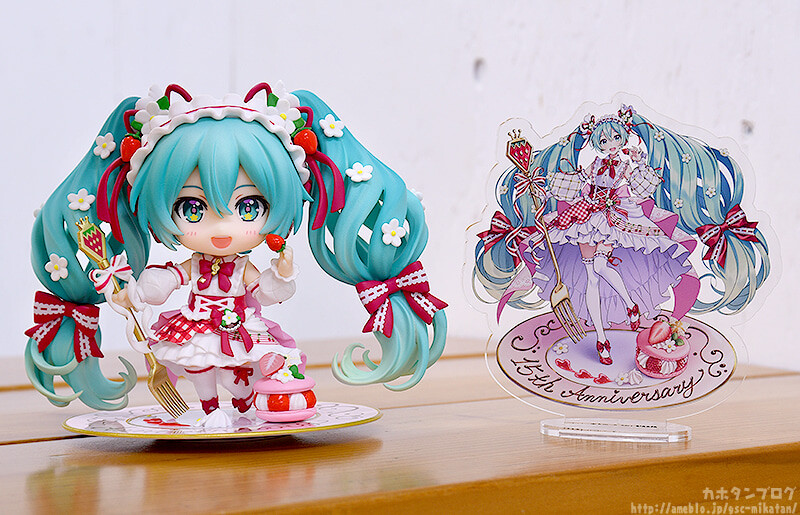 Vocaloid - Hatsune Miku - Nendoroid  (#1939) - 15th Anniversary Ver. (Good Smile Company) photo 10