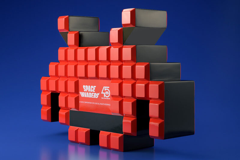 Space Invaders - Medium Invader - SoftB (Bell Fine) photo 3