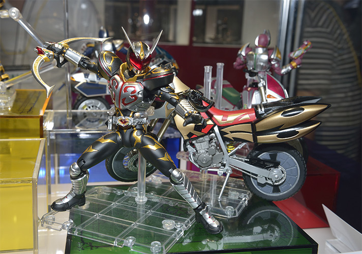 Kamen Rider Blade - Kamen Rider Chalice - S.H.Figuarts (Bandai)