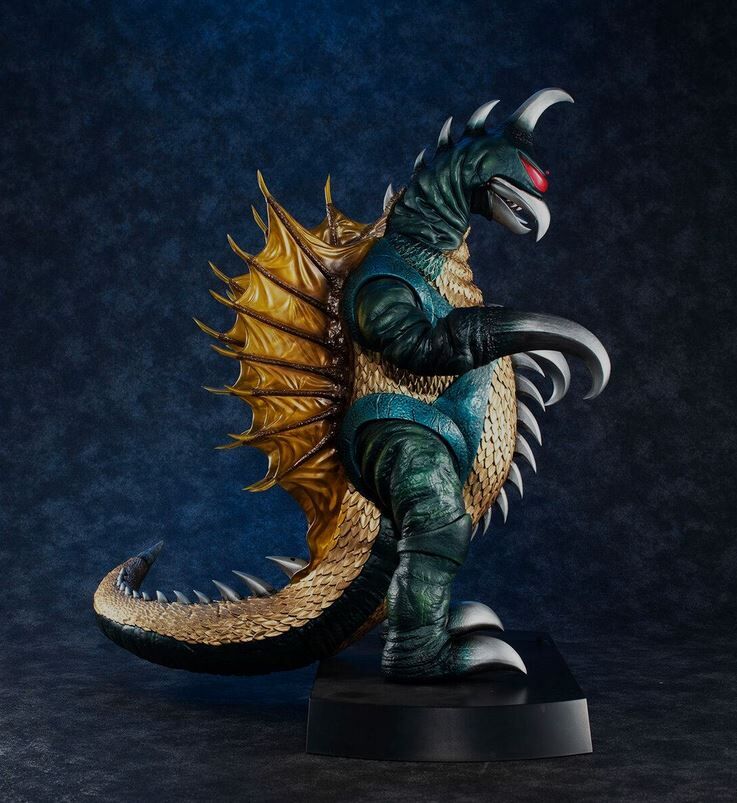 Gojira vs. Gigan - Gigan - UA Monsters (MegaHouse) photo 3