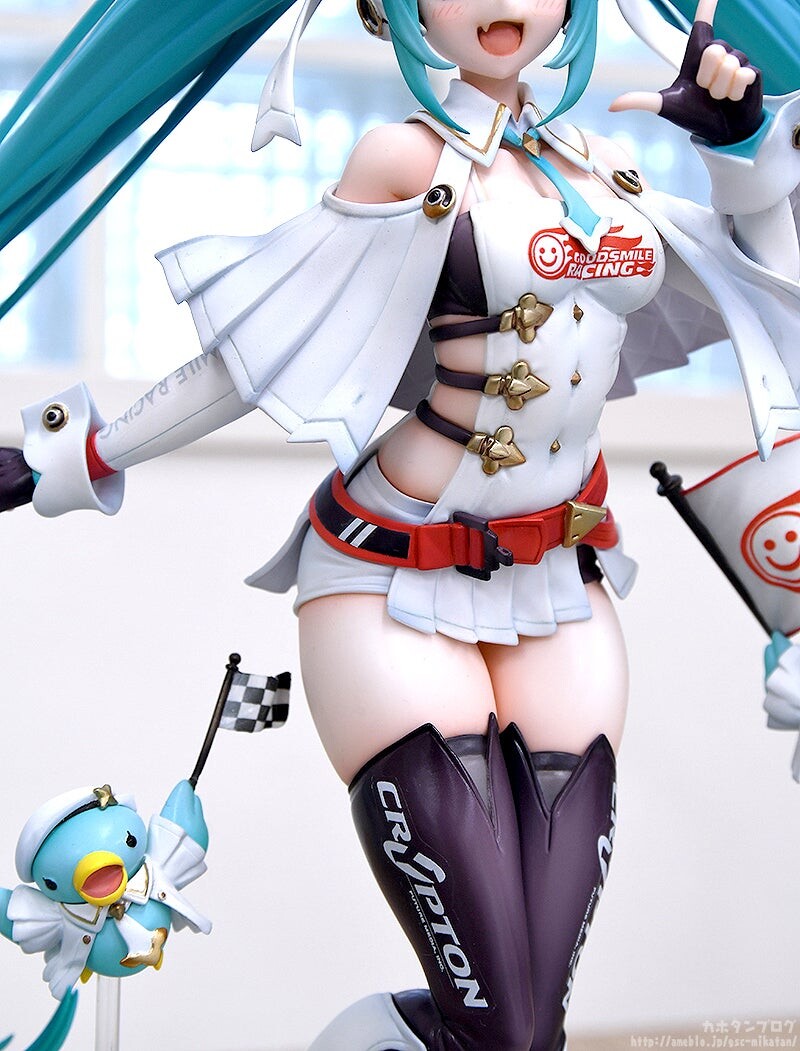 Good Smile Racing - Hatsune Miku - 1/7 - Racing 2023 Ver. (Good Smile Company) photo 7