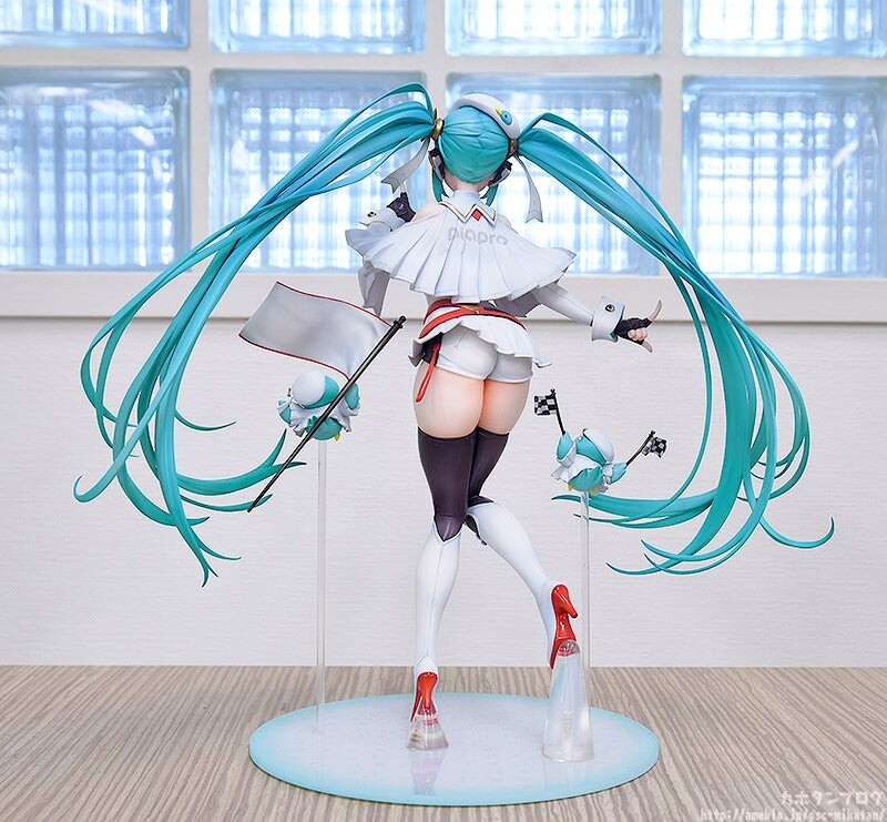 Good Smile Racing - Hatsune Miku - 1/7 - Racing 2023 Ver. (Good Smile Company) photo 14