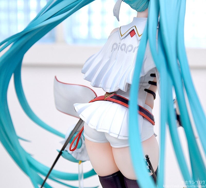 Good Smile Racing - Hatsune Miku - 1/7 - Racing 2023 Ver. (Good Smile Company) photo 17