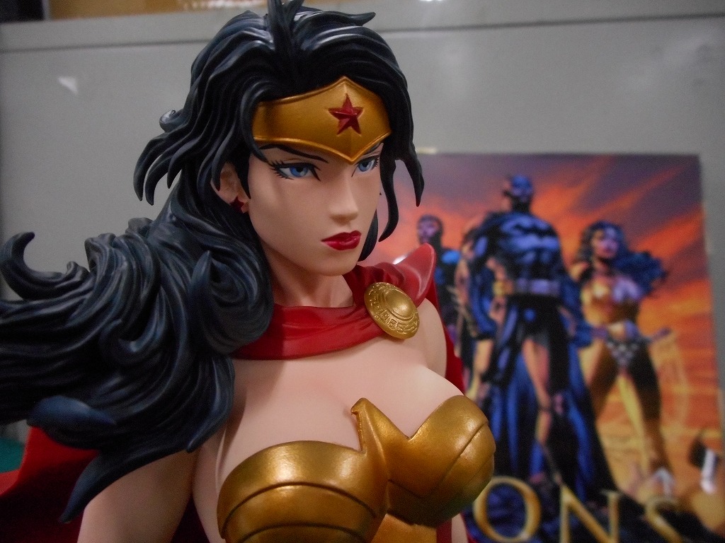Justice League - Wonder Woman - ARTFX - 1/6 (Kotobukiya)