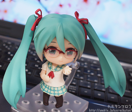 Vocaloid - Hatsune Miku - Good Smile Kuji - Good Smile Kuji "Hatsune Miku 2014 Spring Ver." - Nendoroid  (#381b) - School Uniform ver., Special Color (Good Smile Company) photo 6