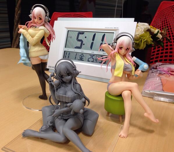 SoniComi (Super Sonico) - Sonico - Seikatsu Micchaku Shuzai Special Figure - Chatting Time ver. (FuRyu)