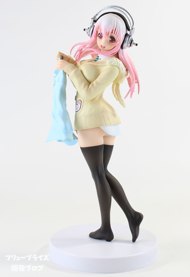 SoniComi (Super Sonico) - Sonico - Seikatsu Micchaku Shuzai Special Figure - Clothes Changing Time ver. (FuRyu)