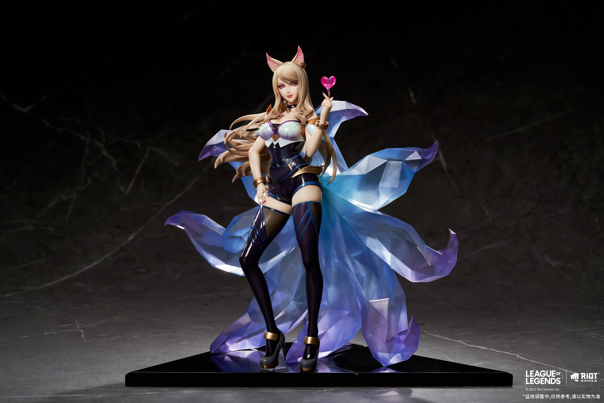 League of Legends - Ahri - 1/7 - K/DA (Apex Innovation) photo 2