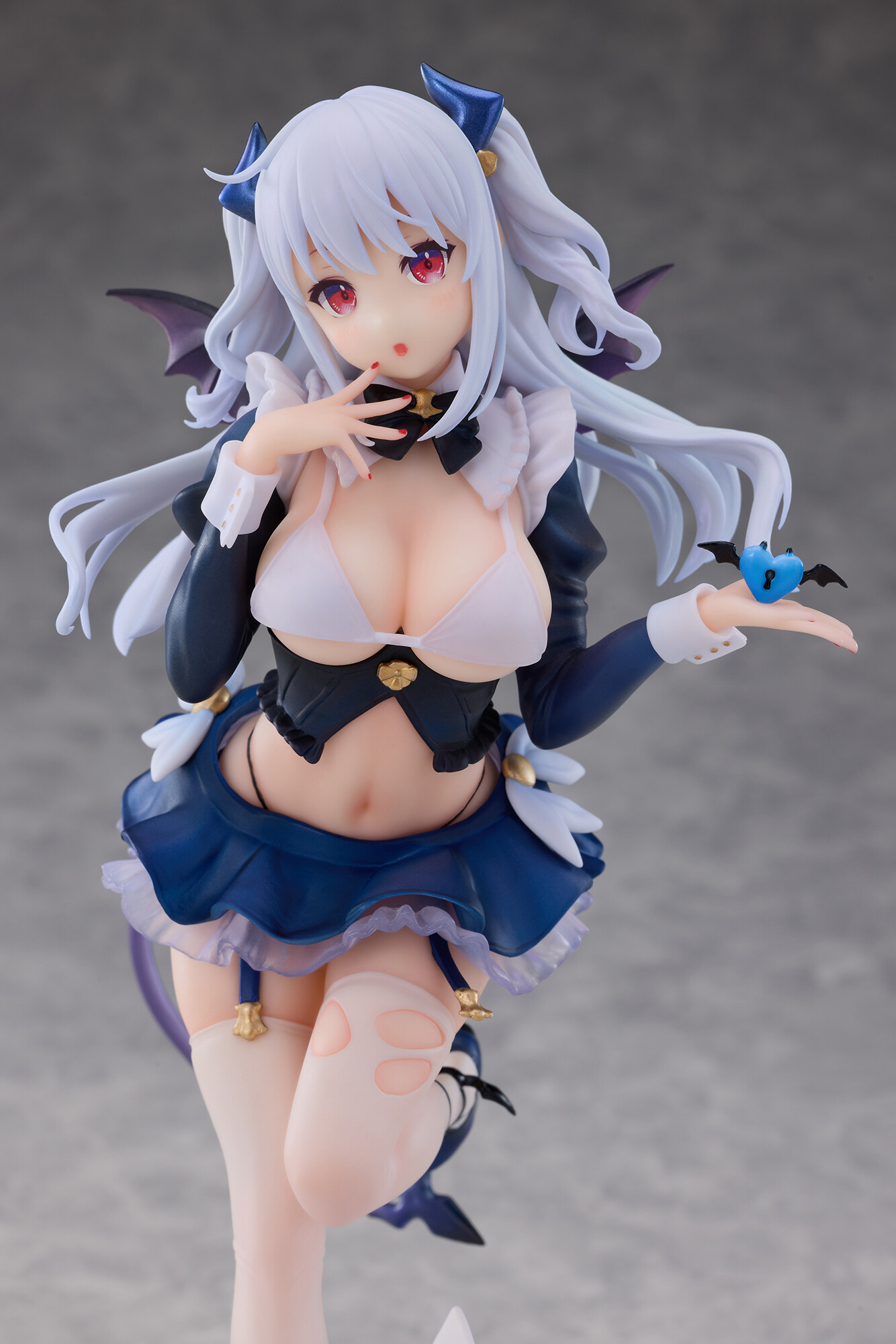 Original - Liliya - 1/7 - Classical Blue Style (DCTer) photo 5