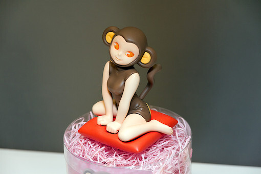 Mo.G -monkey girl- (Essence.)