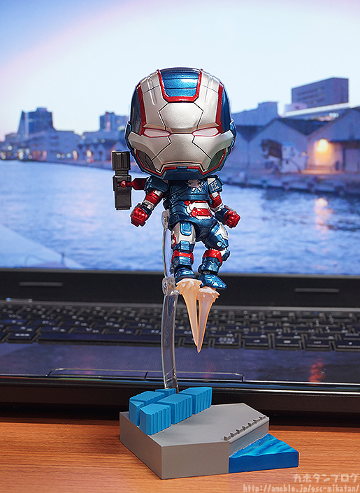 Iron Man 3 - Iron Patriot - Nendoroid  (#392) - Hero's Edition (Good Smile Company) photo 8