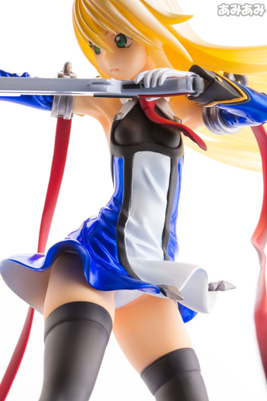 BlazBlue: Calamity Trigger - Queen's Gate - Noel Vermillion - 1/8 - Distortion Drive Mode (Amakuni, Hobby Japan) photo 7