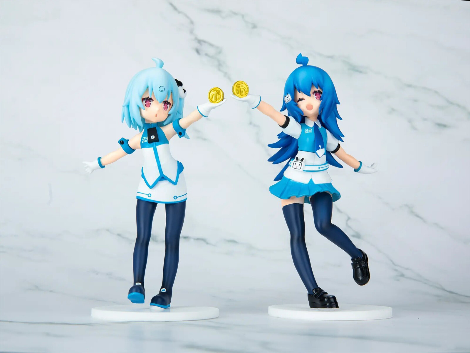 Bilibili - 33 Niang - Ganbei ver. (Bilibili Goods) photo 2