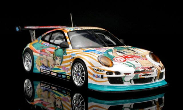Good Smile Racing - Vocaloid - Hatsune Miku - Itasha - 2010 Hatsune Miku GOOD SMILE Racing Porsche 911 GT3 R - 1/43 - Porsche 997 GT3 R - 2010 Season (Fujimi) photo 2
