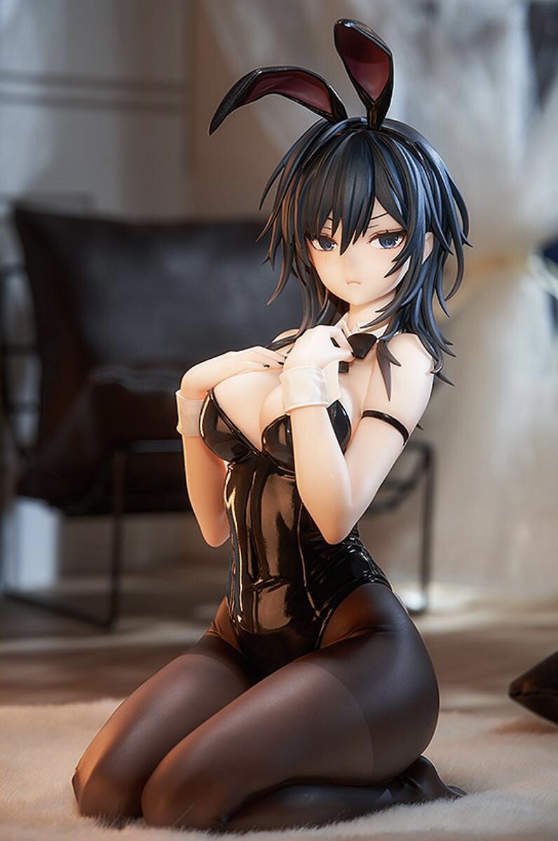 Original - Yokoyama Ishimi - 1/7 - Black Bunny Ver. (Luminous Box) photo 3
